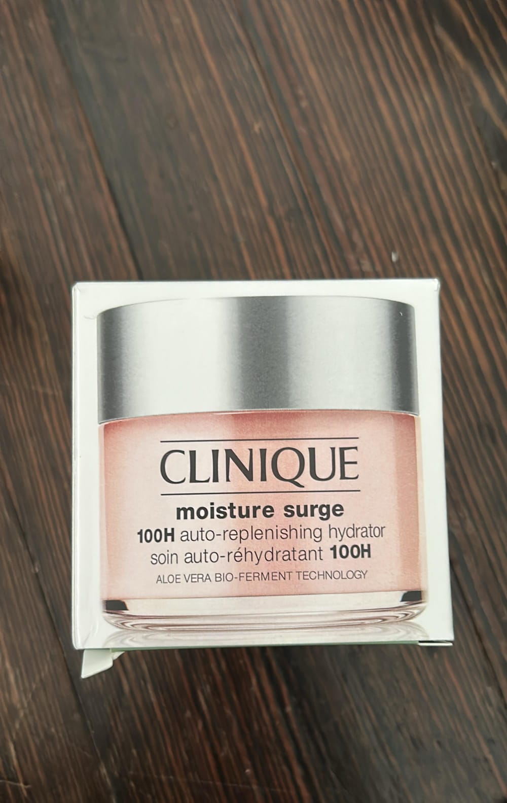 Clinique Moisture Surge 100H Auto-Replenishing Hydrator Gel Moisturizer – 50ml